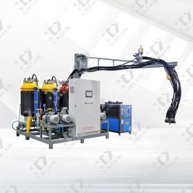 聚氨酯保溫門發(fā)泡機